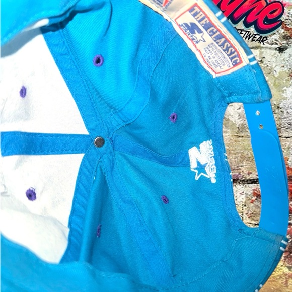 Vintage Rare NBA Charlotte Hornets Pinstripe Two Tone Starter Snapback Hat - Picture 6 of 7